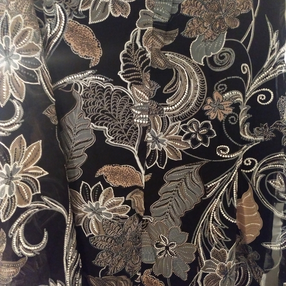 Isabel Hayley multi colored top NWT - Picture 3 of 6